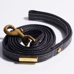 Hound Collection Wool and Leather Dog Leash Gold Bar Logo